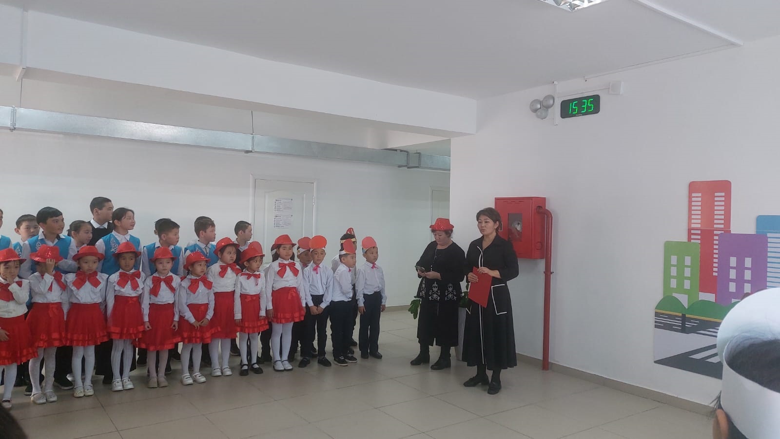 Жолда жүру тәртібін сақтау тақырыбымен  "Абайлаңыз балалар" республикалық акция негізінде онкүндігінің ашылу салтанаты өтті