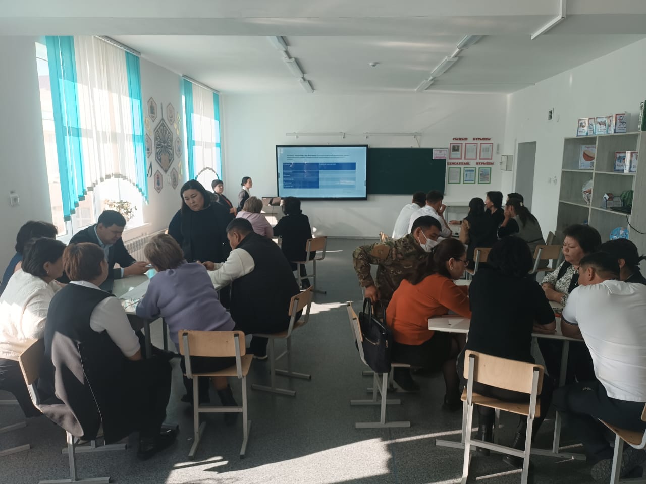 "ҚМЖ-САПАЛЫ САБАҚ НЕГІЗІ" ТАҚЫРЫБЫНДА КОУЧИНГ-ТРЕНИНГ ӨТКІЗІЛДІ.